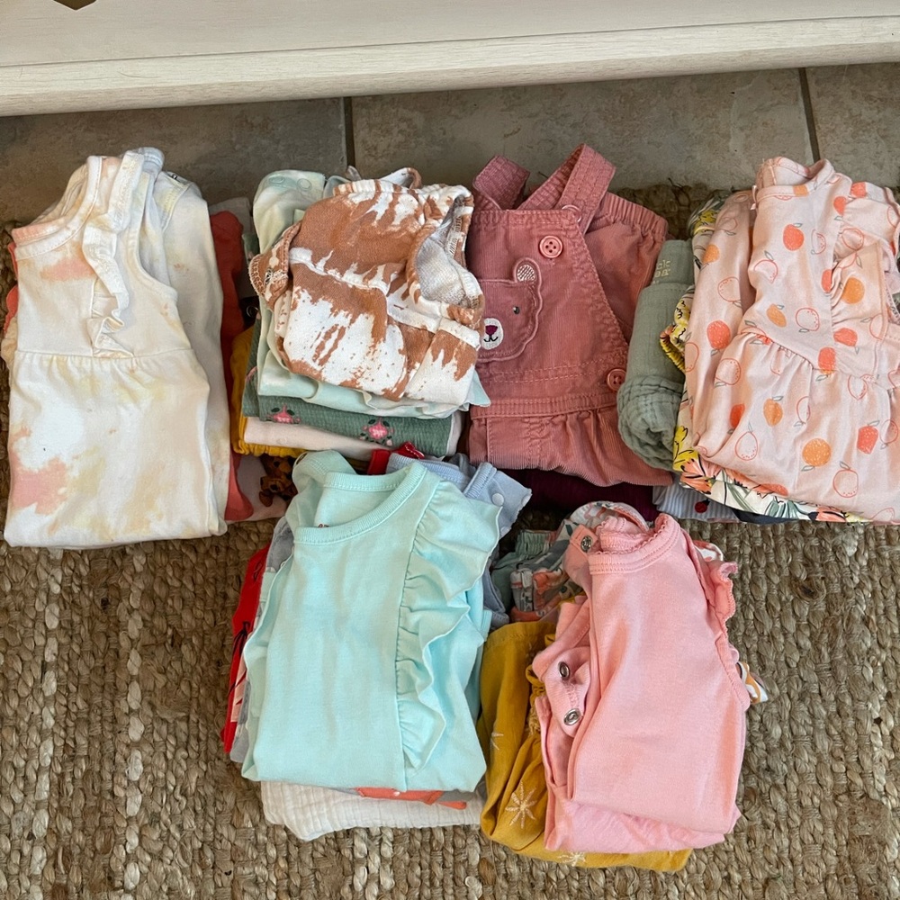 Lot of baby clothes!